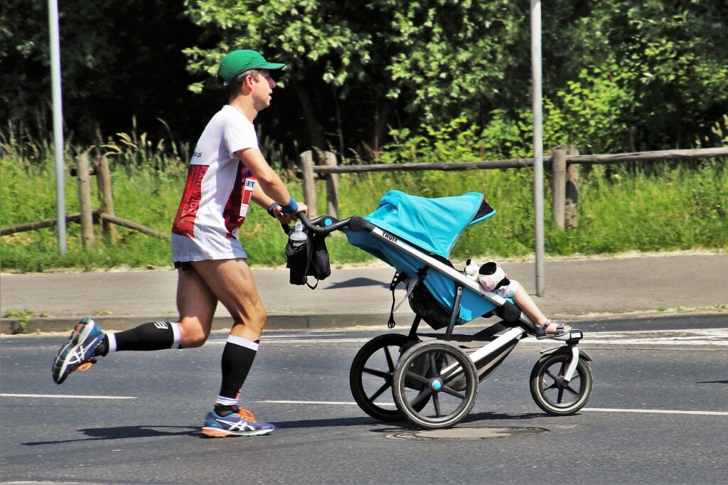 father, runner, marathon-3437283.jpg